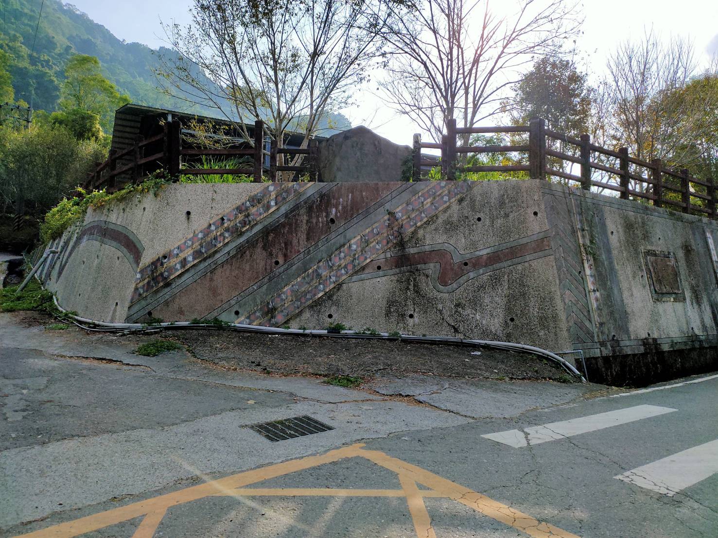 親愛部落入口處